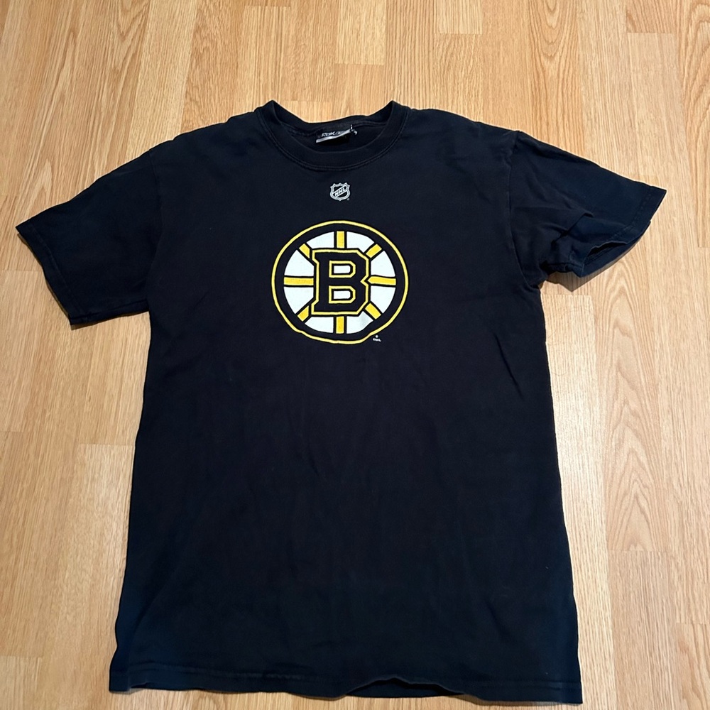 Rask 40 T-Shirt with Boston Bruins Logo